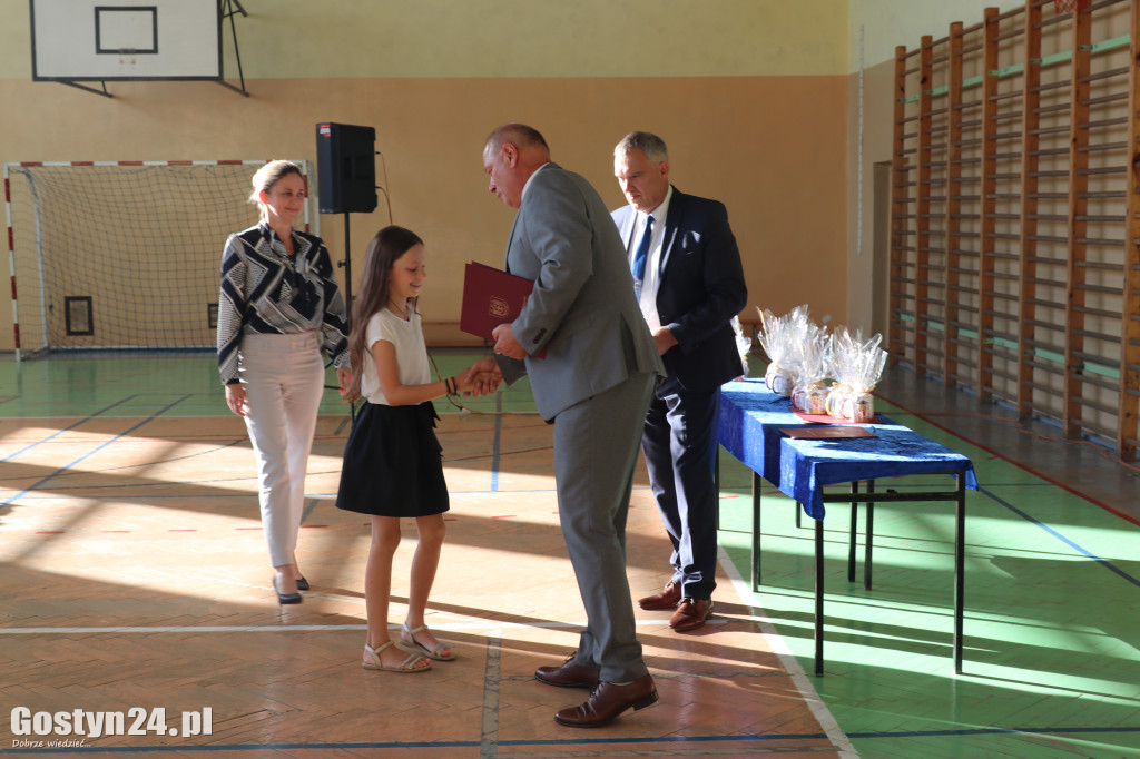 Stypendia burmistrza Borku Wlkp. dla uczniów szkół gminnych