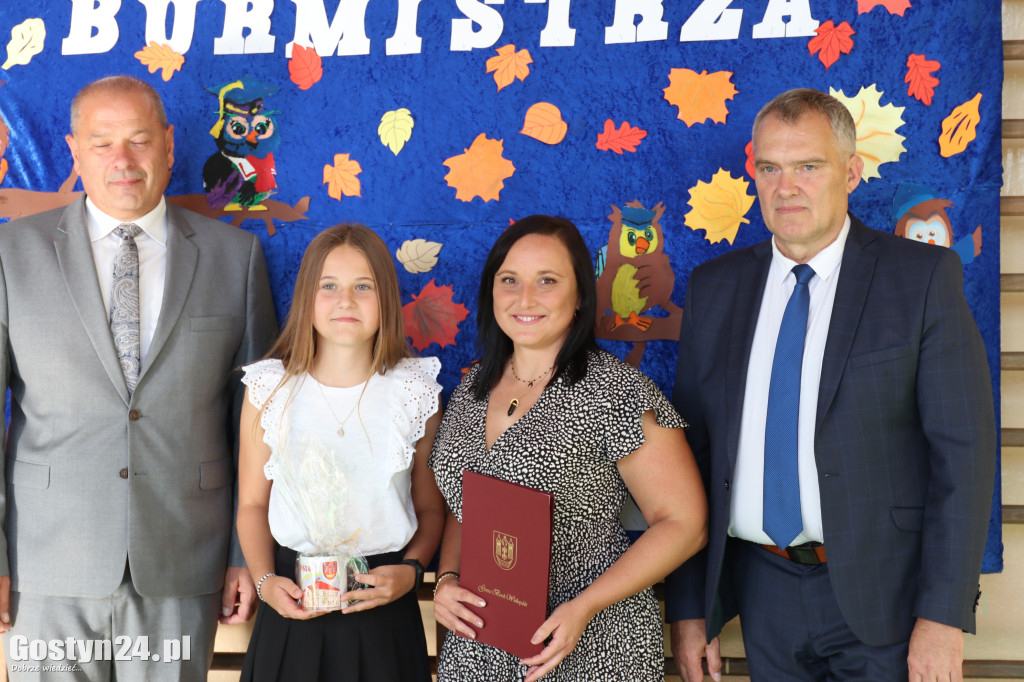 Stypendia burmistrza Borku Wlkp. dla uczniów szkół gminnych