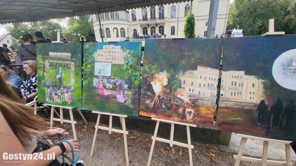 Zlot klasyków w parku przy zamku w Rokosowie