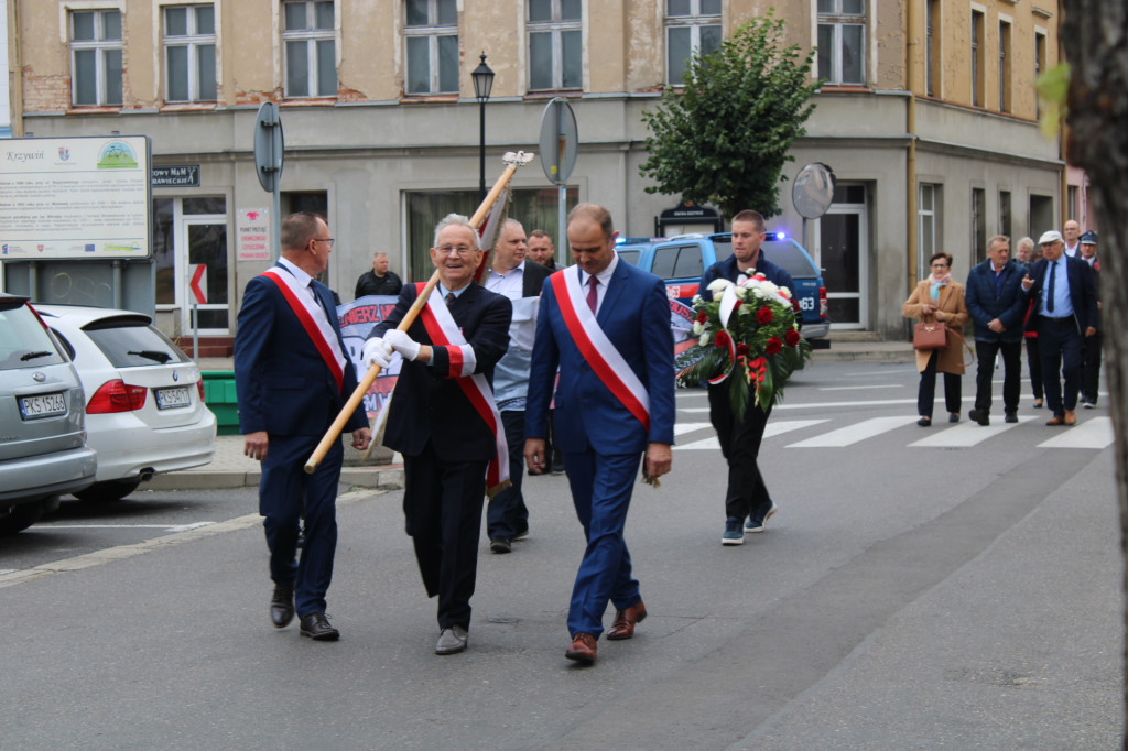 Oddali hołd bohaterom. Wyrazili nadzieję na to, że…