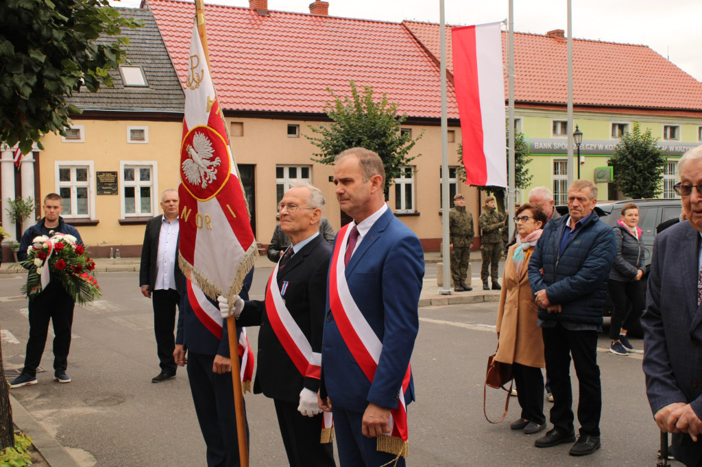 Oddali hołd bohaterom. Wyrazili nadzieję na to, że…