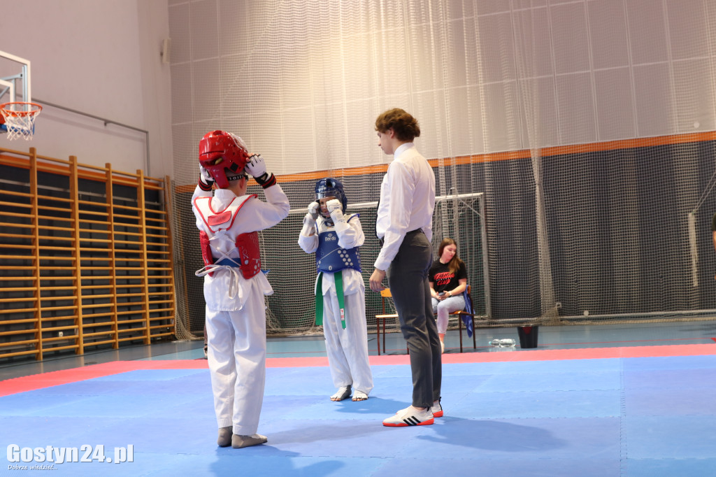 Turniej teakwondo w gostyńskim liceum