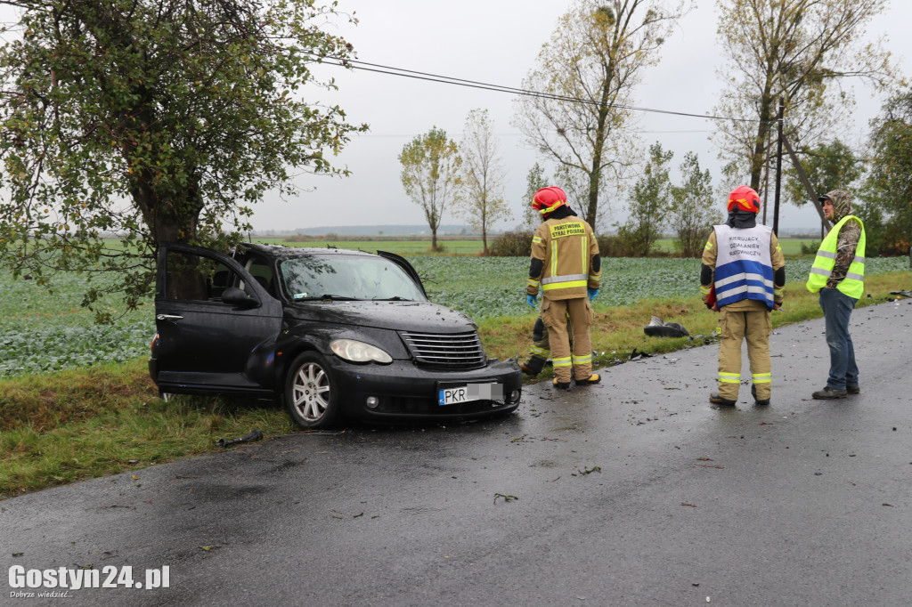 Zderzenie trzech samochodów na trasie Pępowo - Pogorzela