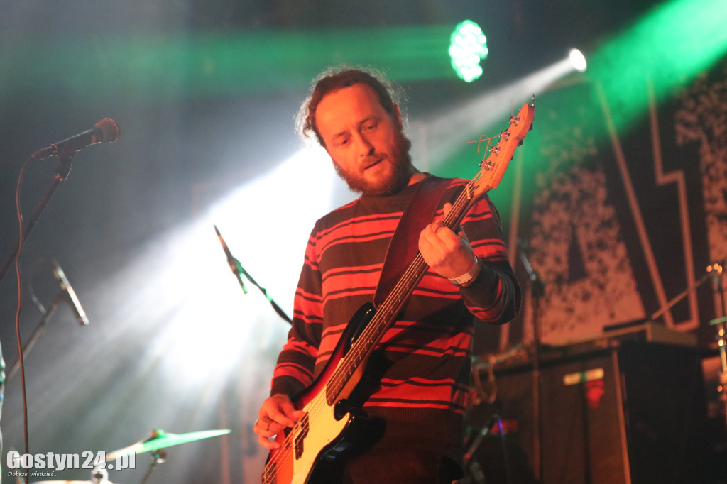 Krzywizna fest w gostyńskim Hutniku