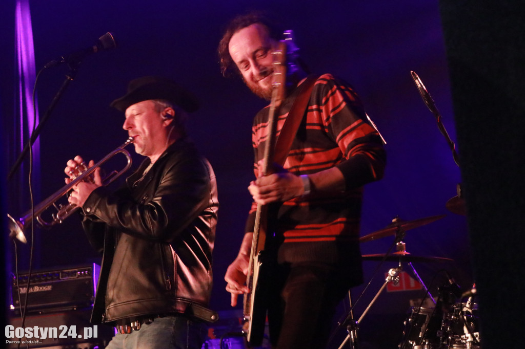 Krzywizna fest w gostyńskim Hutniku