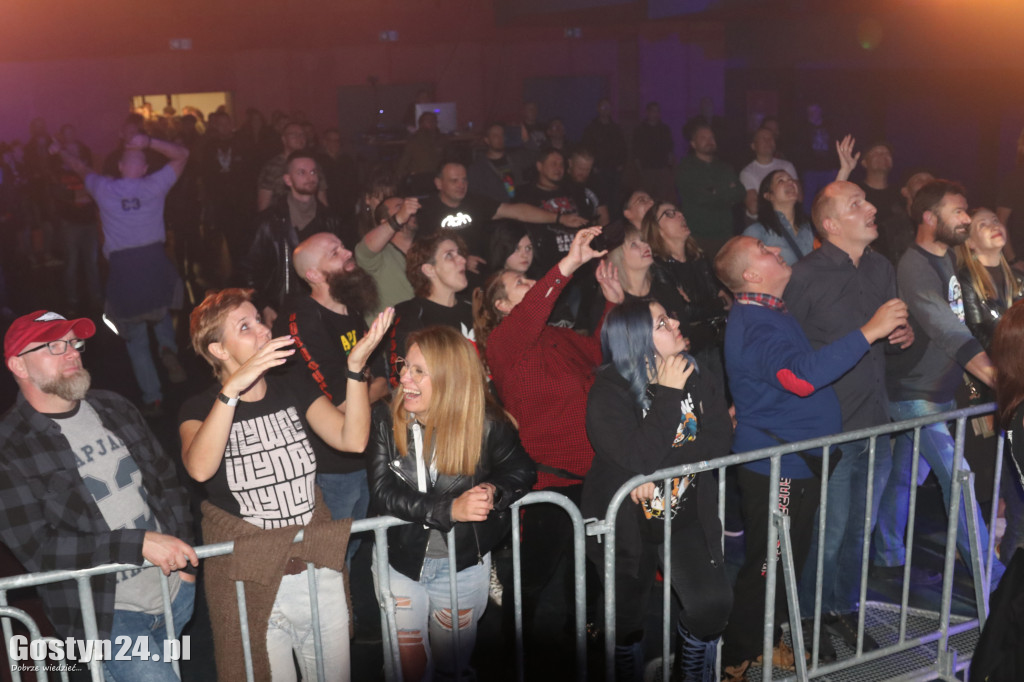 Krzywizna fest w gostyńskim Hutniku