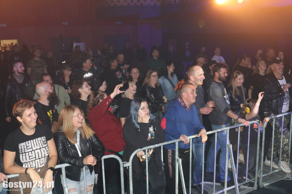 Krzywizna fest w gostyńskim Hutniku