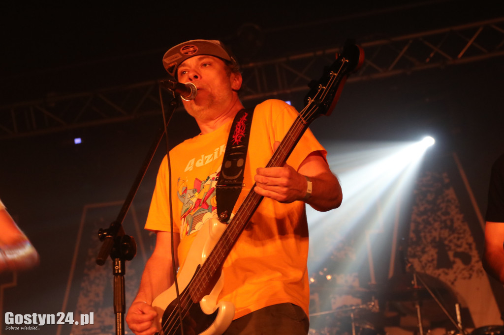 Krzywizna fest w gostyńskim Hutniku
