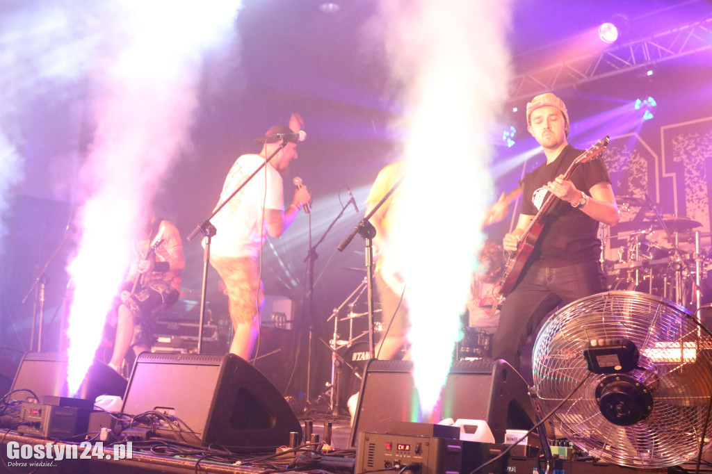 Krzywizna fest w gostyńskim Hutniku