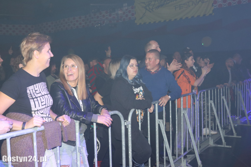 Krzywizna fest w gostyńskim Hutniku