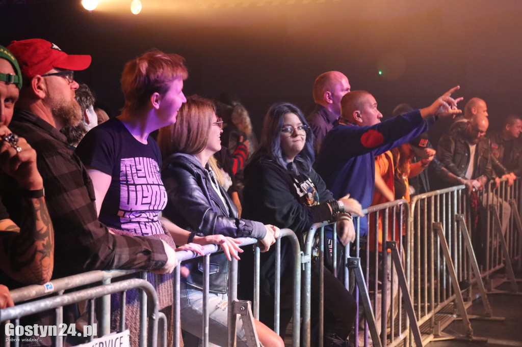 Krzywizna fest w gostyńskim Hutniku