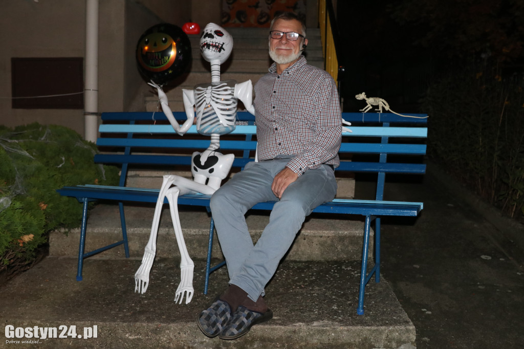Dom ozdobiony na Halloween w Gostyniu