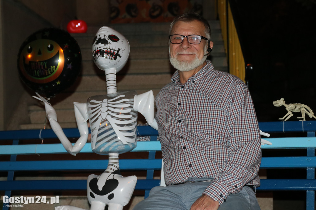 Dom ozdobiony na Halloween w Gostyniu