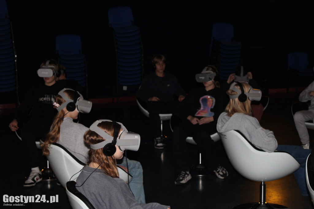 Teatr historii dla uczniów w GOK Hutnik
