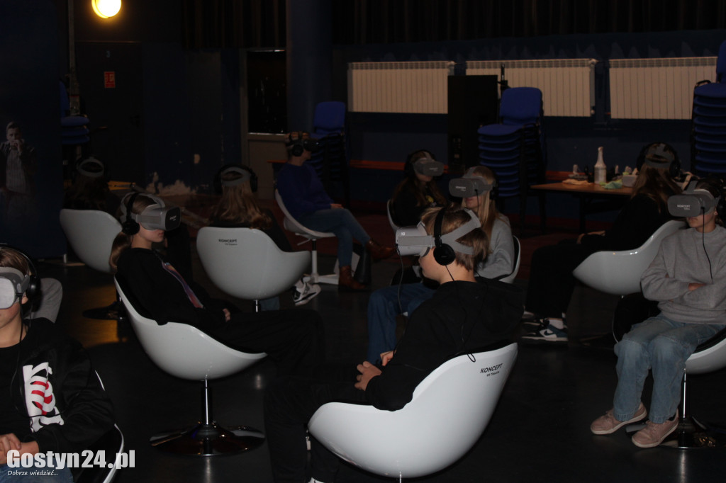Teatr historii dla uczniów w GOK Hutnik