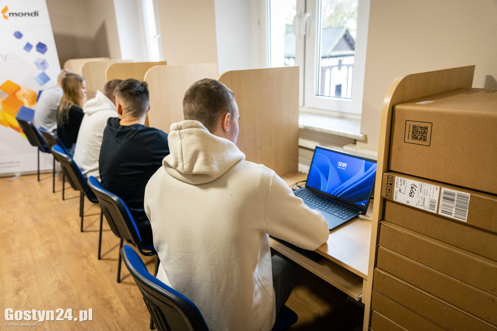 Nowa elektronika edukacyjna dla ZSR w Grabonogu