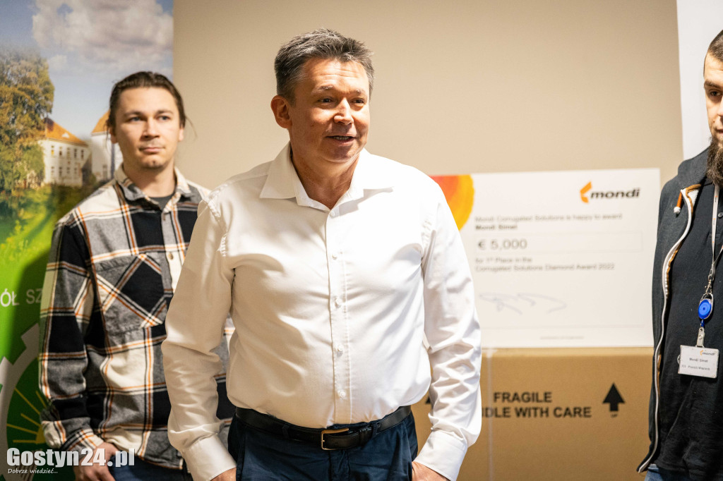 Nowa elektronika edukacyjna dla ZSR w Grabonogu