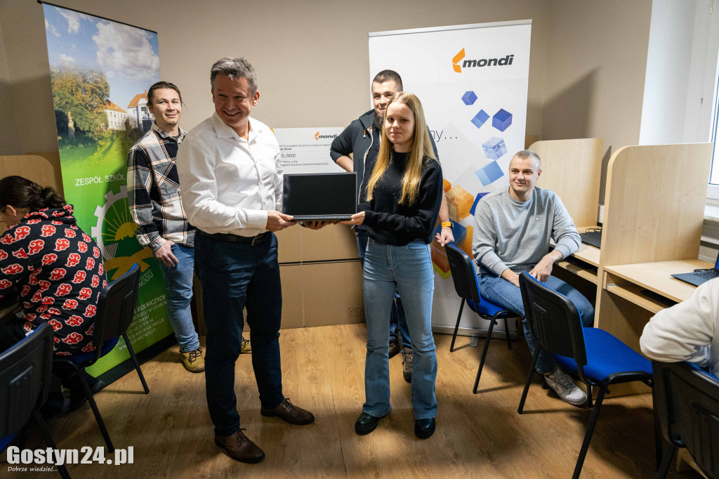 Nowa elektronika edukacyjna dla ZSR w Grabonogu