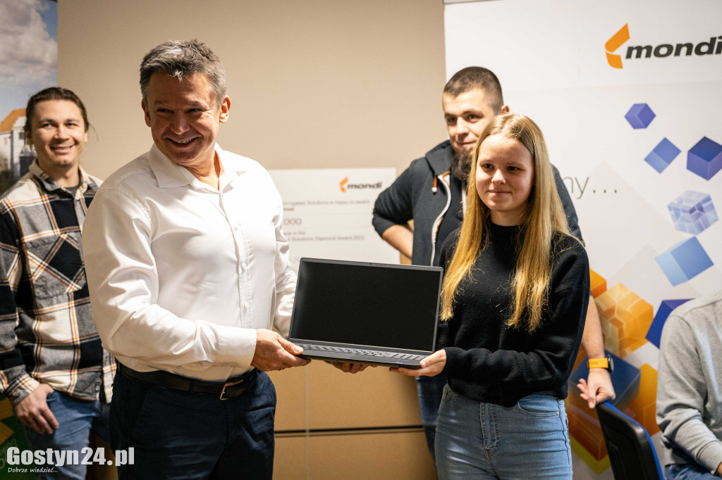 Nowa elektronika edukacyjna dla ZSR w Grabonogu