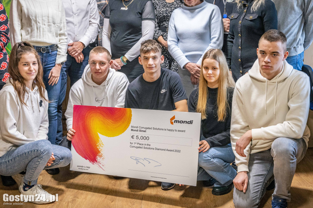 Nowa elektronika edukacyjna dla ZSR w Grabonogu