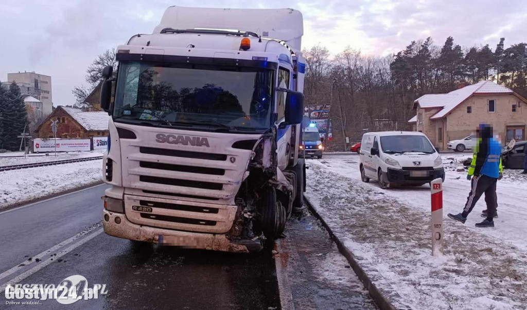 Wypadek na K12 w Krzemieniewie