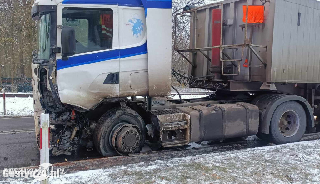 Wypadek na K12 w Krzemieniewie