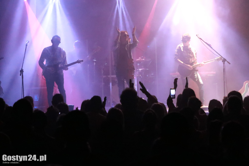 Koncert Universe w Hutniku i dyskoteka