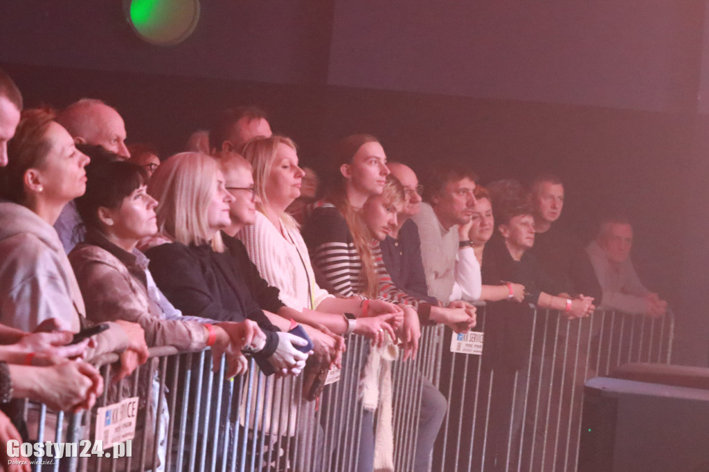 Koncert Universe w Hutniku i dyskoteka