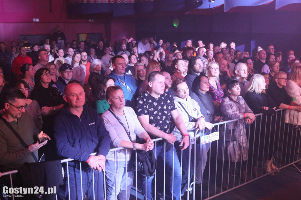 Koncert Universe w Hutniku i dyskoteka