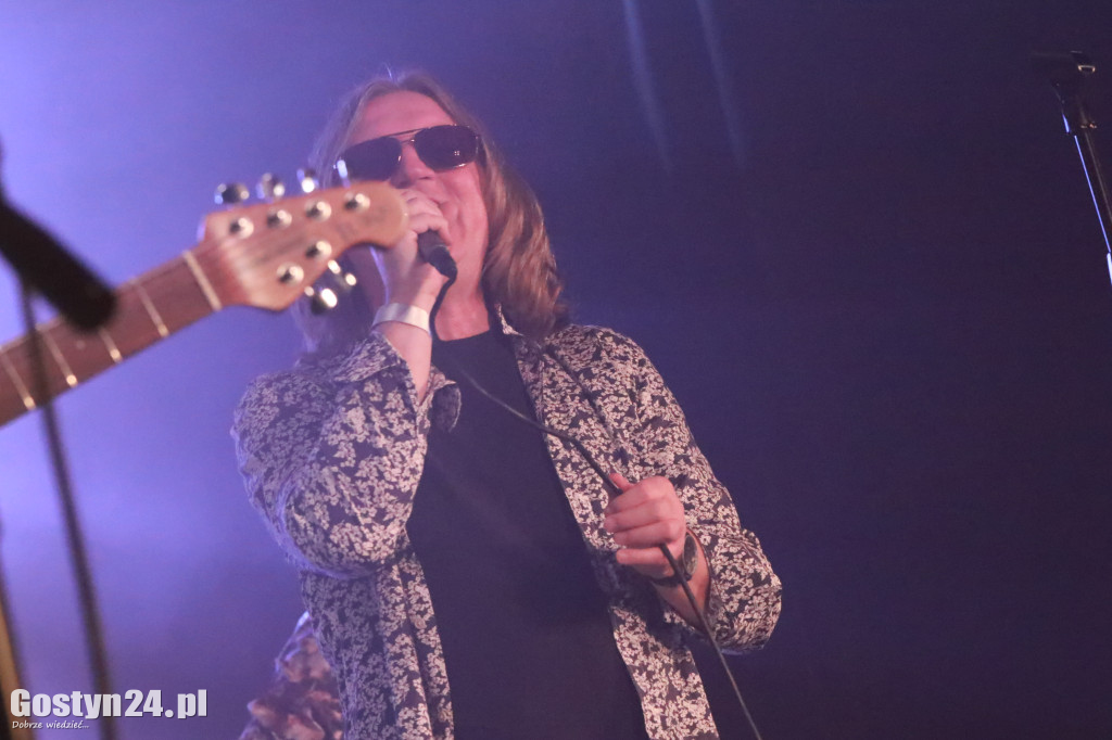 Koncert Universe w Hutniku i dyskoteka
