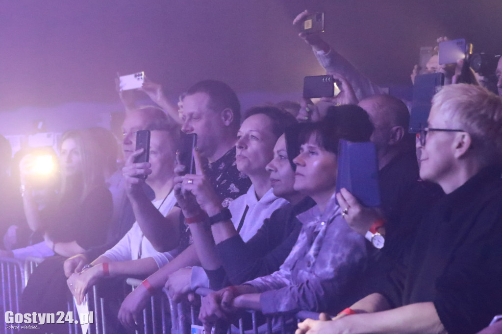 Koncert Universe w Hutniku i dyskoteka