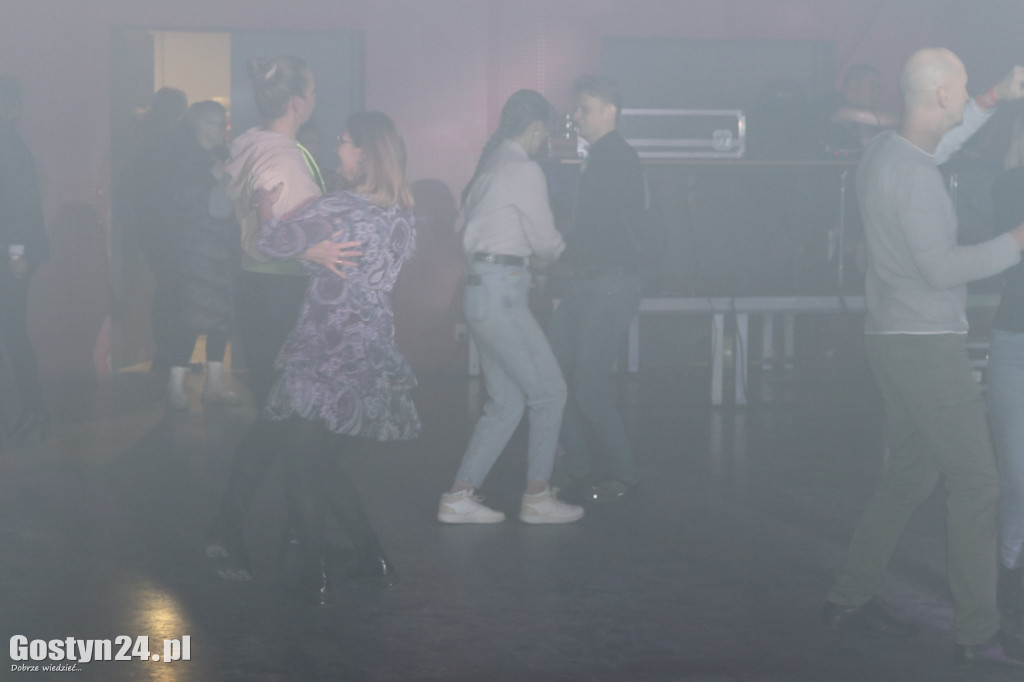 Koncert Universe w Hutniku i dyskoteka