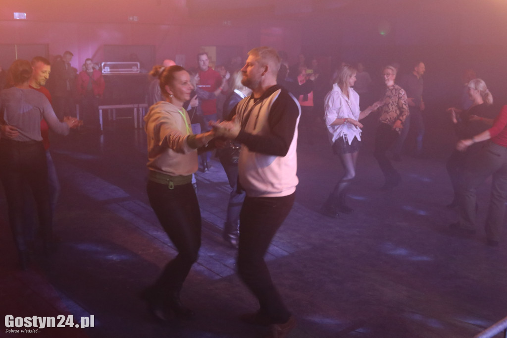 Koncert Universe w Hutniku i dyskoteka