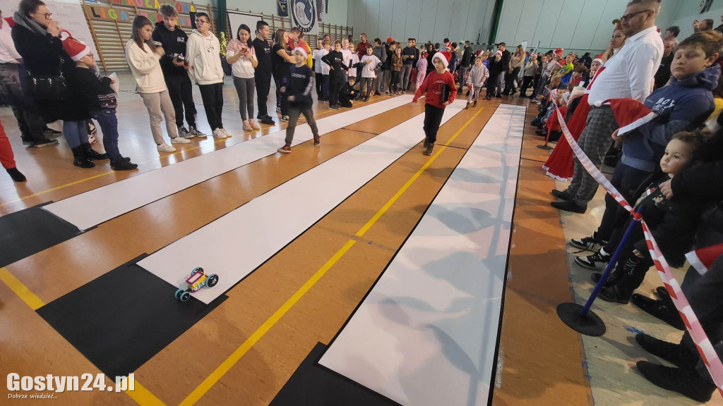 Mikołajkowa Ligia Robotyki w SP 1 w Gostyniu