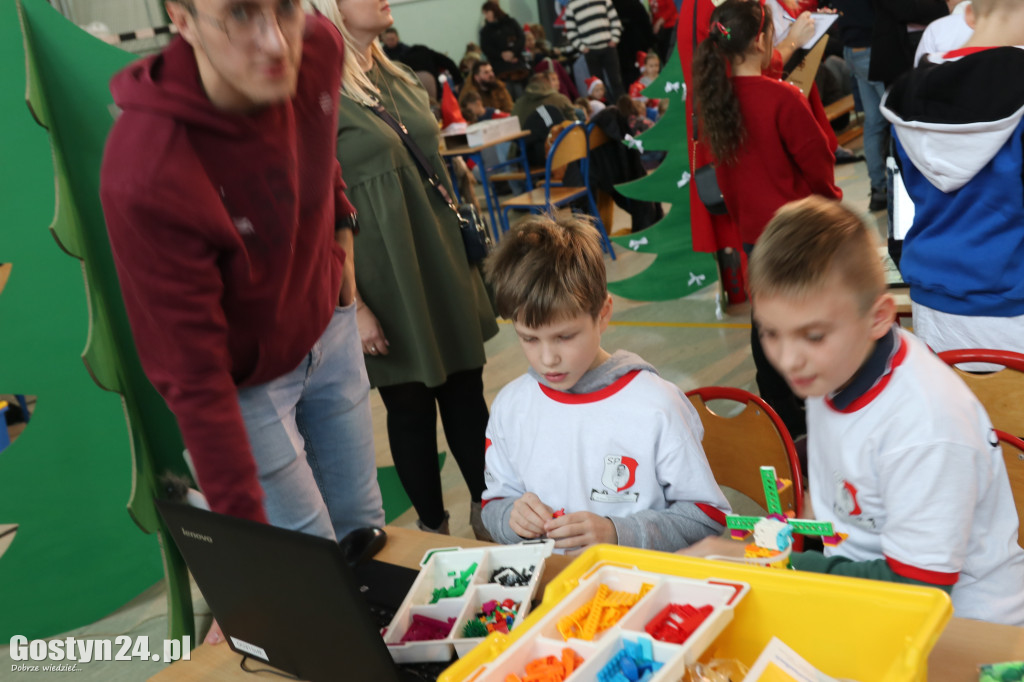 Mikołajkowa Ligia Robotyki w SP 1 w Gostyniu