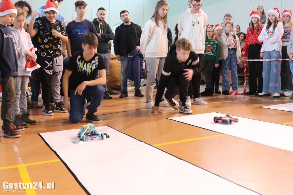 Mikołajkowa Ligia Robotyki w SP 1 w Gostyniu