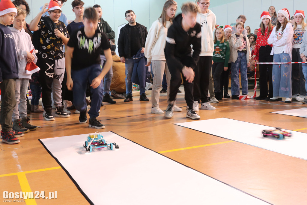Mikołajkowa Ligia Robotyki w SP 1 w Gostyniu