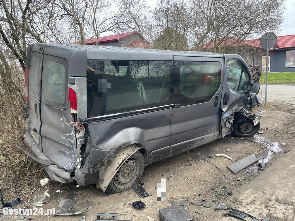 Pijany kierowca uciekał przed policją i doprowadził do kolizji