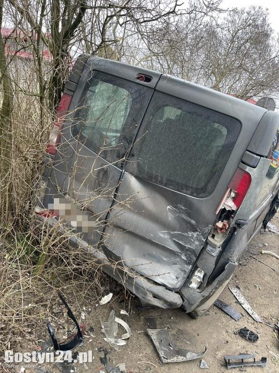 Pijany kierowca uciekał przed policją i doprowadził do kolizji