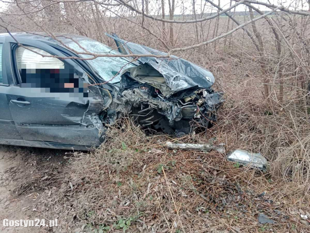Pijany kierowca uciekał przed policją i doprowadził do kolizji