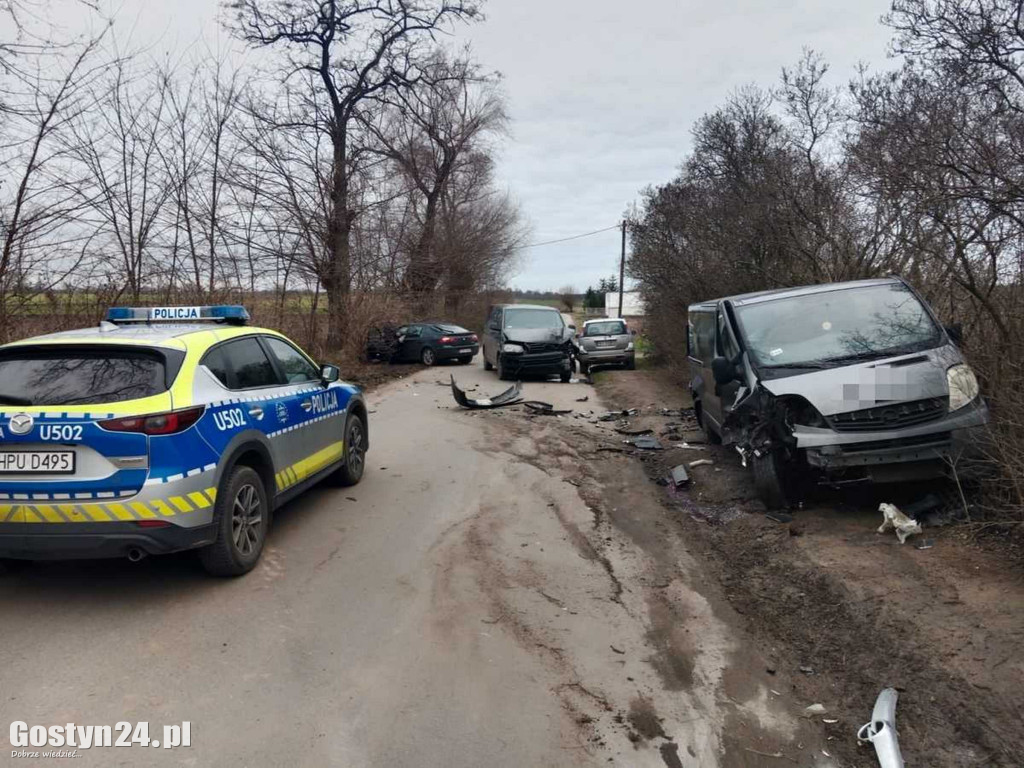 Pijany kierowca uciekał przed policją i doprowadził do kolizji