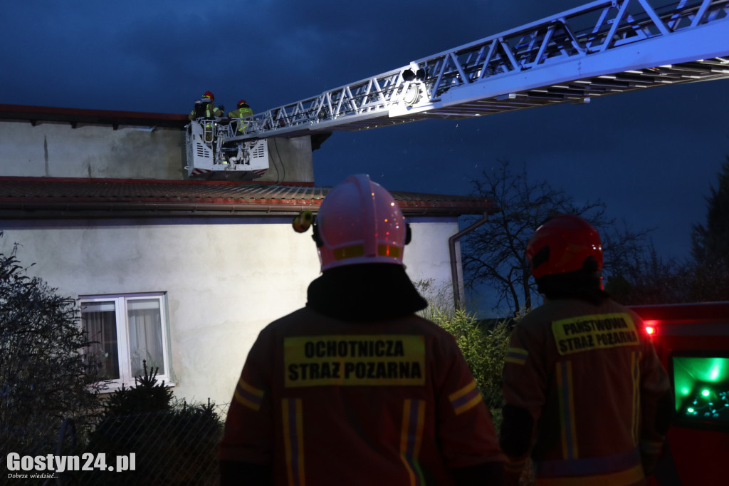 Pożar dachu w miejscowości Stężyca