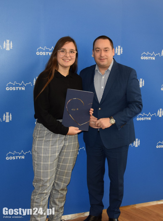 Wręczono stypendia studentom z gminy Gostyń