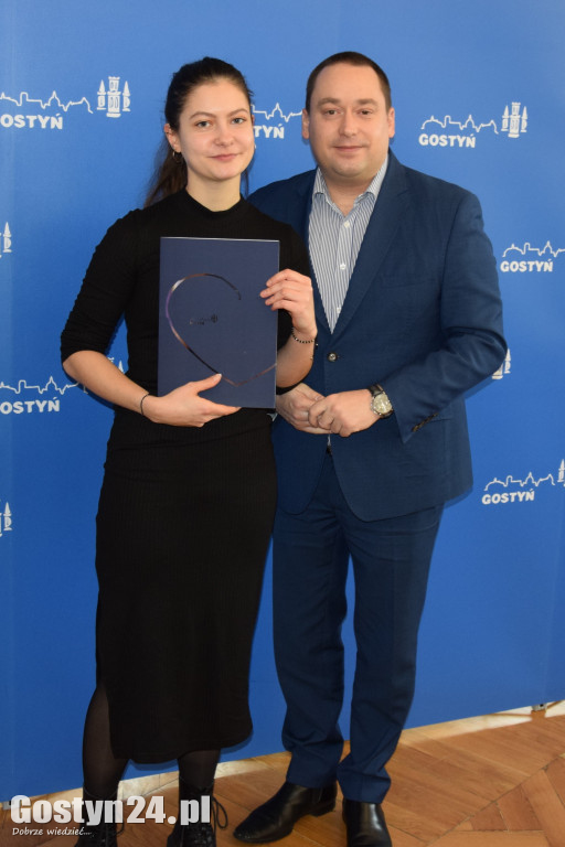 Wręczono stypendia studentom z gminy Gostyń