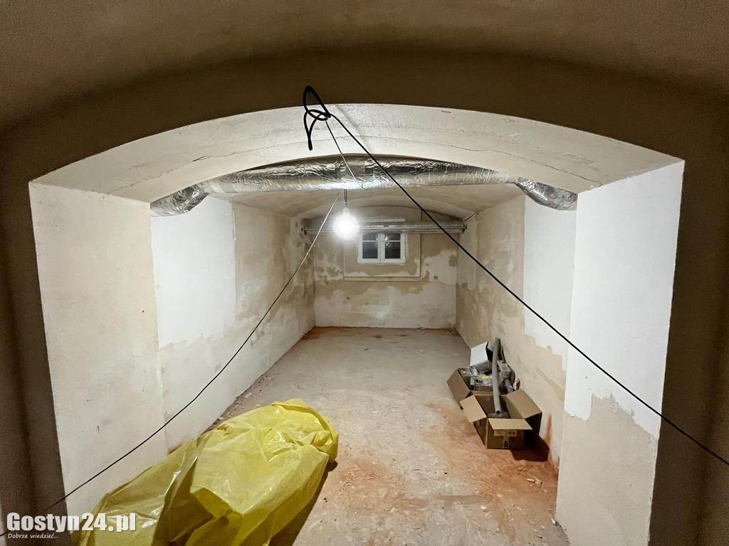 Trwa modernizacja i rozbudowa zabytkowej kamienicy w Gostyniu