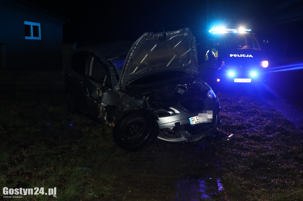 Poranne zdarzenie drogowe w Czarkowie