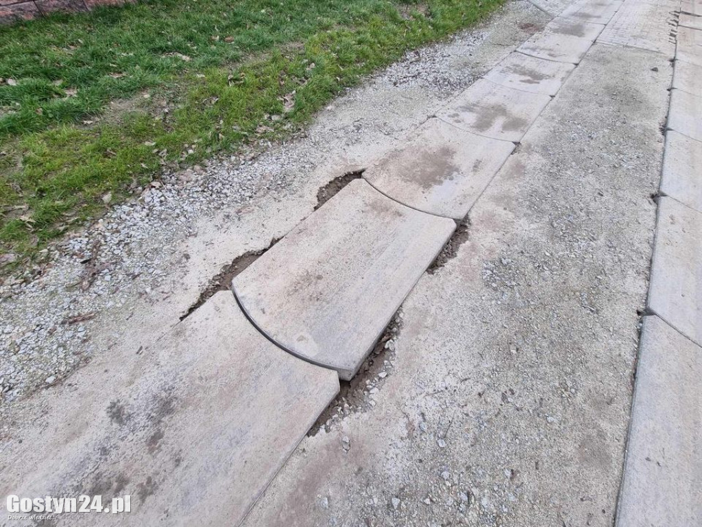 Zdjęcia niedawno wybudowanej drogi w Bukownicy