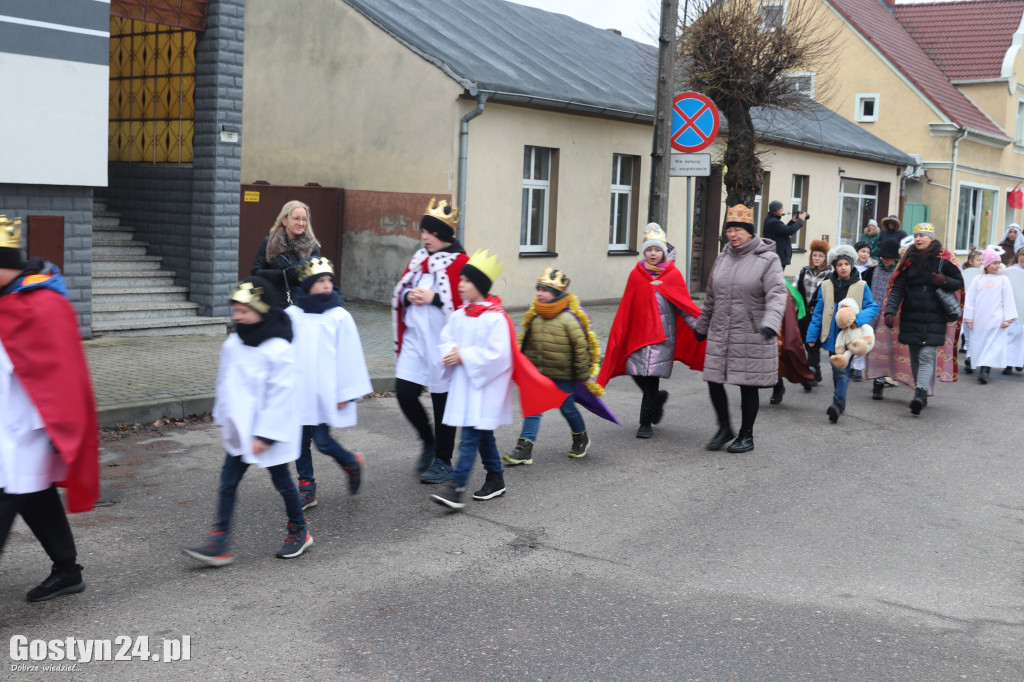 Orszak Trzech Króli przeszedł przez Piaski