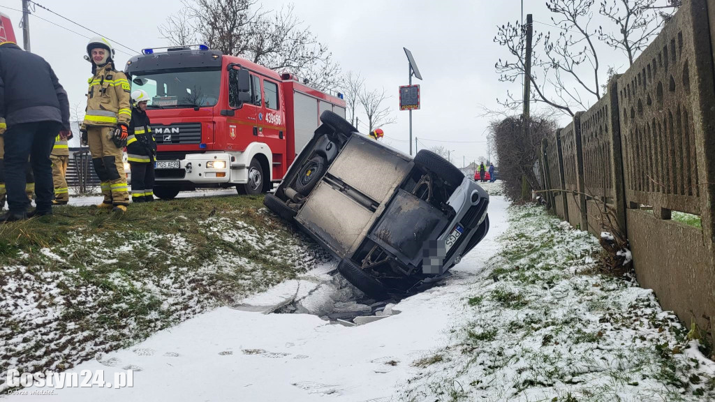 Wypadek dwóch samochodów na trasie Elżbietków - Pogorzela