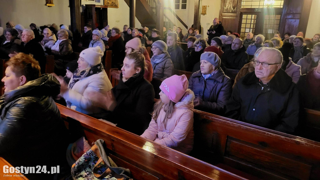 Koncert  kolęd po góralsku w kościele w Piaskach